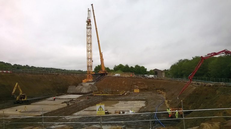 Tower Crane 1 erection looking east (May 2016) - Courtesy of MMB