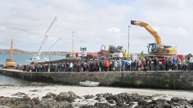 Busy tourist traffic during the slipway reconstruction - Courtesy of George Leslie Ltd