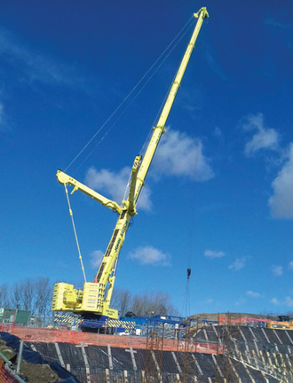 Operation of 350t crane at the top of the batter - Courtesy of Farrans Construction