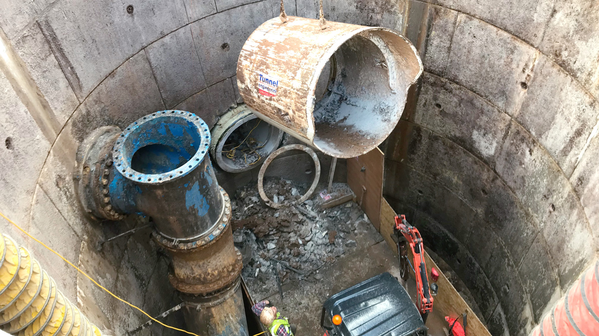 Removal of jacking shield following the installation of a 1200mm overflow trenchless pipeline under Dublin Road - Courtesy of Dawson WAM