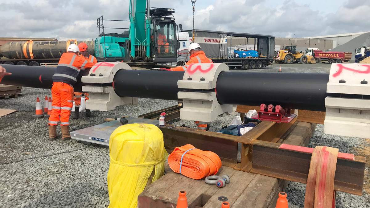 Outfall pipe concrete collars being fitted in Great Yarmouth - Courtesy of Royal HaskoningDHV