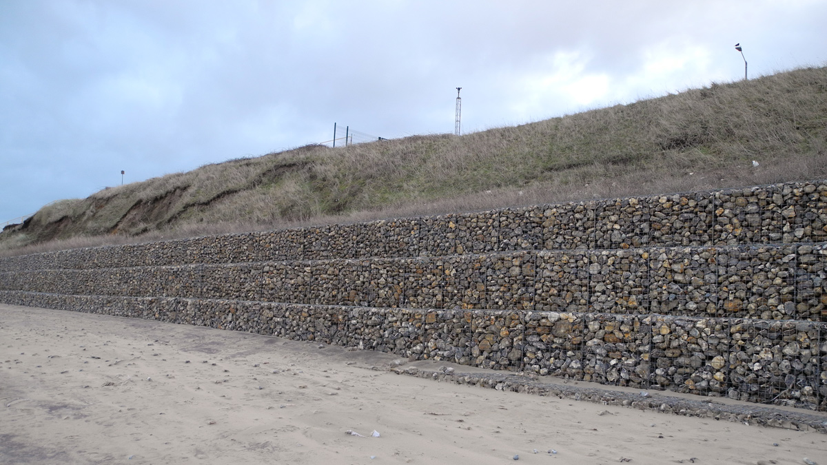 Temporary cliff stabilisation measures - Courtesy of Royal HaskoningDHV