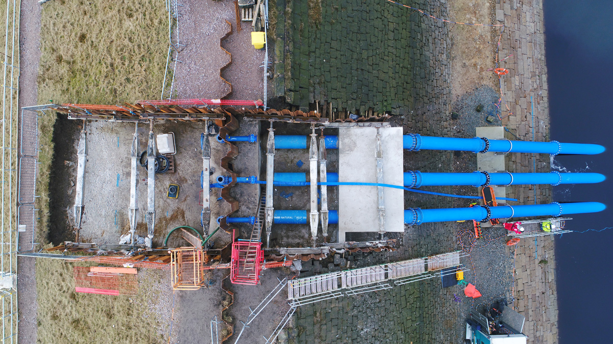 Aerial view of siphon arrangement at the embankment crest - Courtesy of MMB