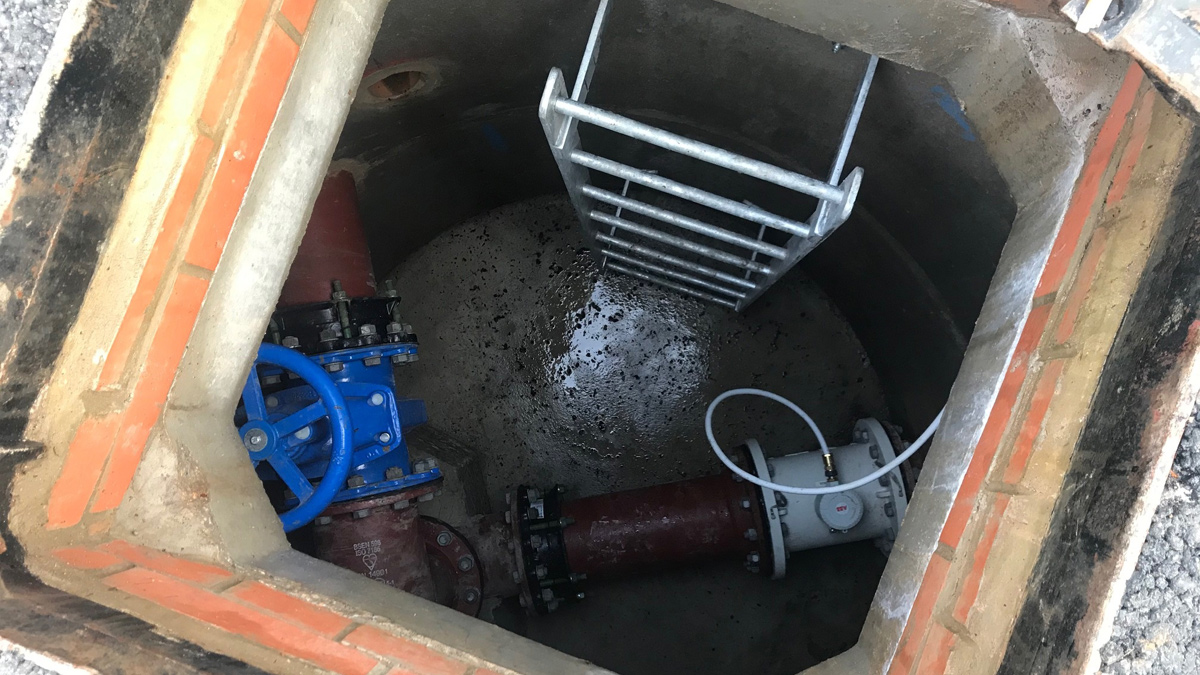 Queensdale Road flow meter chamber - Courtesy of Barhale