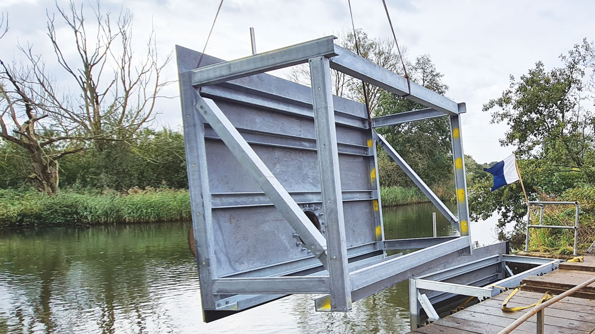 Screen framework during installation at Belaugh - Courtesy of Essex & Suffolk Water