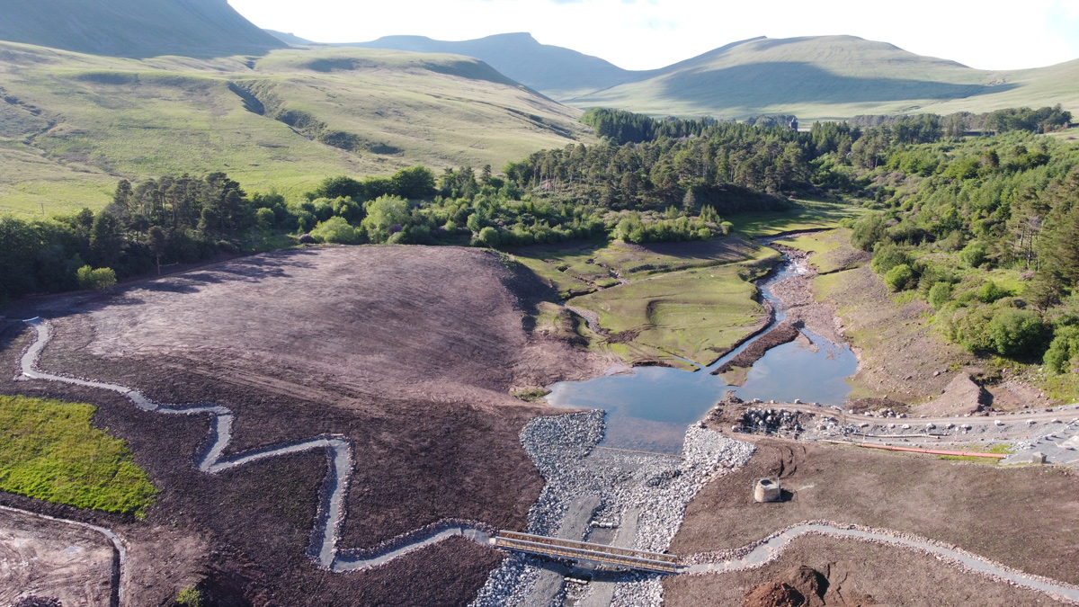 Re-use of fill material to create the natural valley shape in the top left of the photograph - Courtesy Skanska