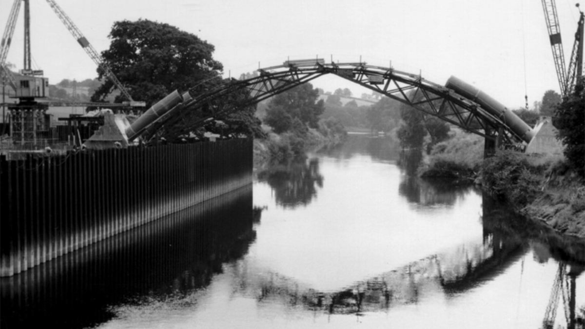 Hampton Loade intake & pipe bridge construction in 1966 - Courtesy of South Staffs Water Archives