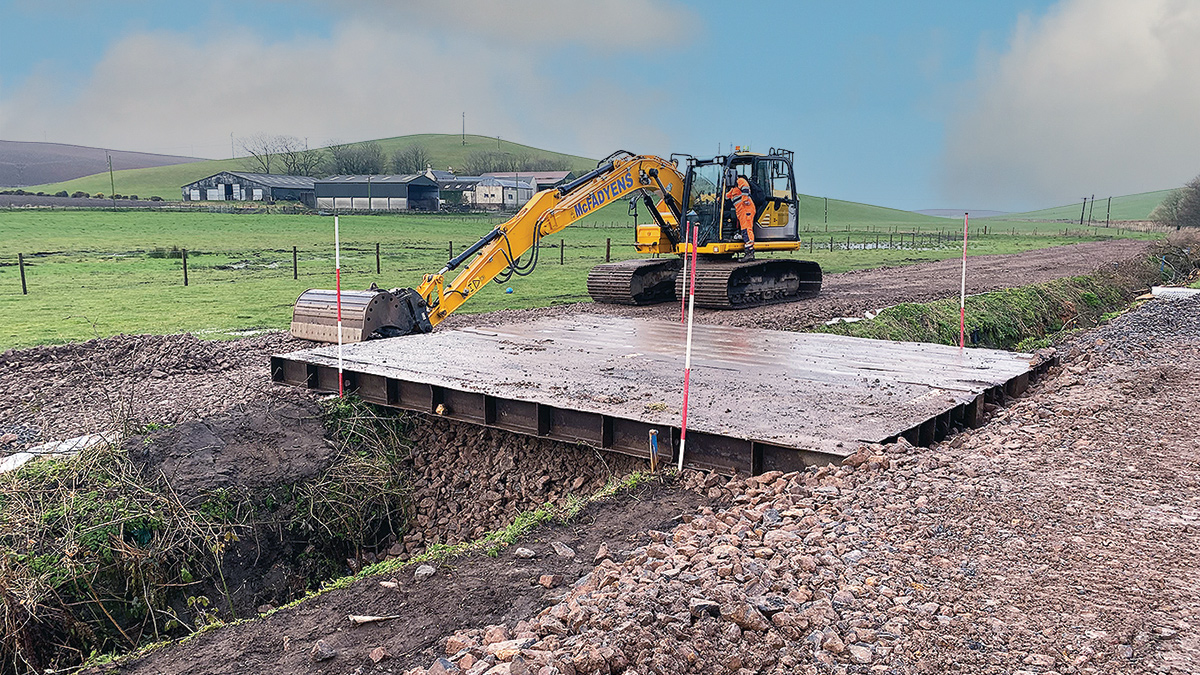 Temporary bridge crossing watercourse using DAWSON-WAM Ltd’s heavy duty steel mats - Courtesy of DAWSON-WAM Ltd