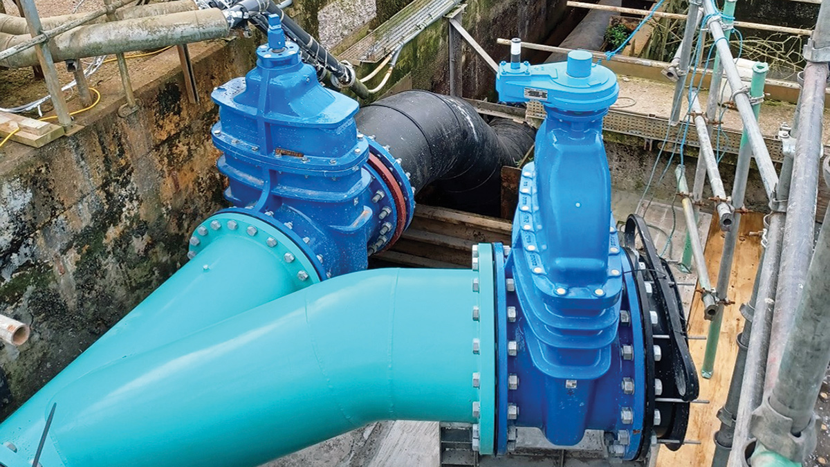 Bespoke ‘Y’ piece in situ showing bypass and manual isolation valves - Courtesy of Scottish Water Horizons