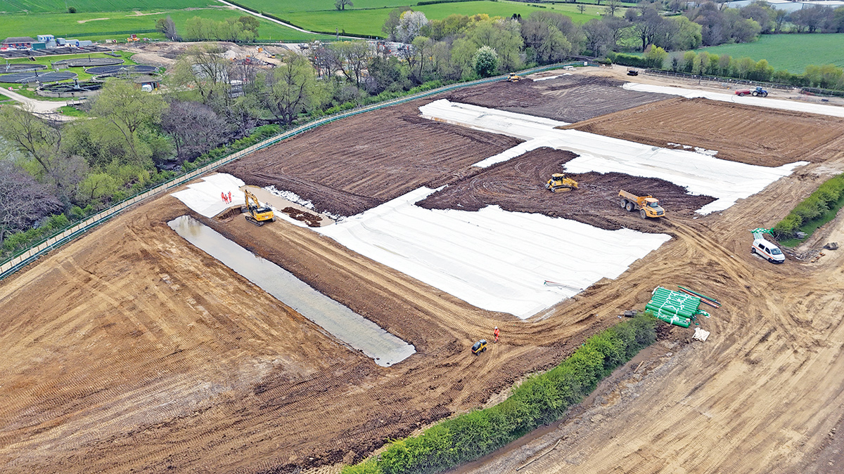 Liner installation - Courtesy of MMB