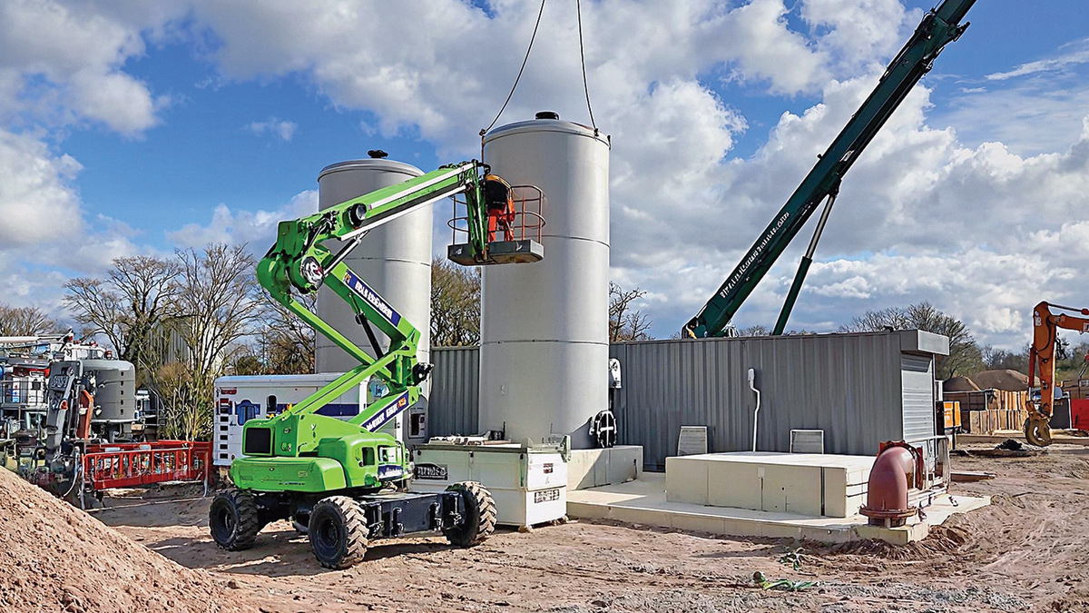 Tank installation at Itchen Bank - Courtesy of Severn Trent
