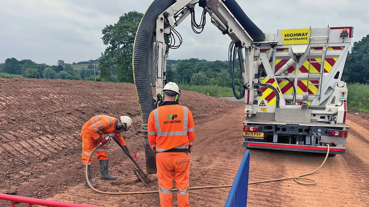 Identification and proving of third-party assets using vacuum excavation pre-pipelaying activities - Courtesy of Coffey Construction UK