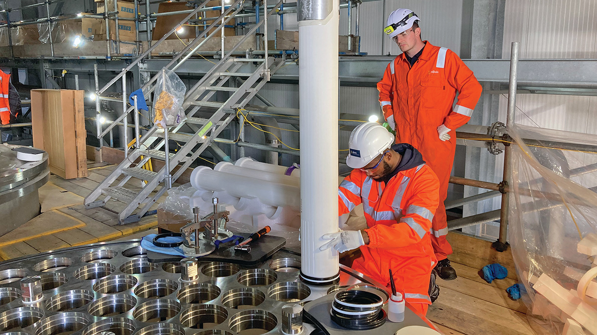 PWNT specialist membrane loading team - Courtesy of MWH Treatment