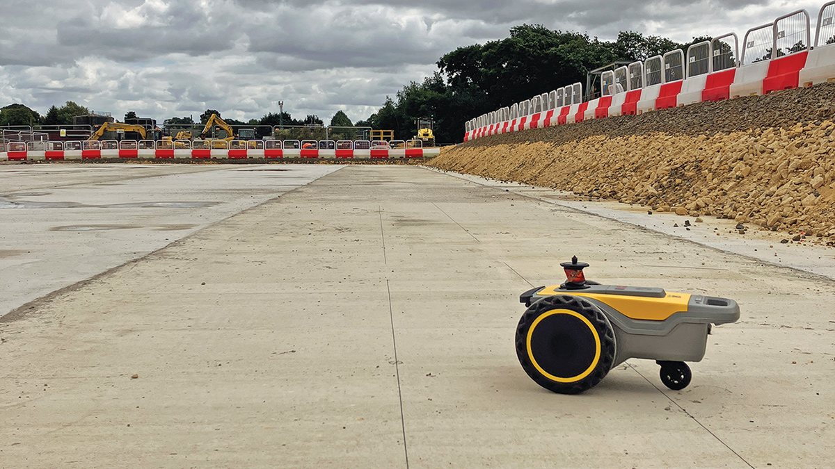 (left) HP Site Print autonomously setting out ASP PCC unit positions and - Courtesy of Mott Macdonald Bentley
