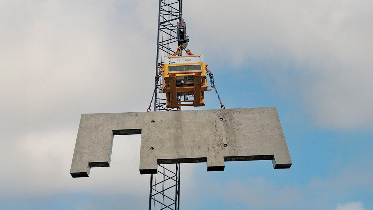 Roborigger ARM1500-50 lifting attachment installing baffle walls in ASP2 - Courtesy of Mott Macdonald Bentley