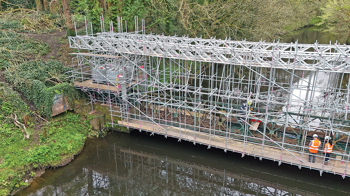 Temporary scaffolding for pipe bridge removal - Courtesy of JN Bentley