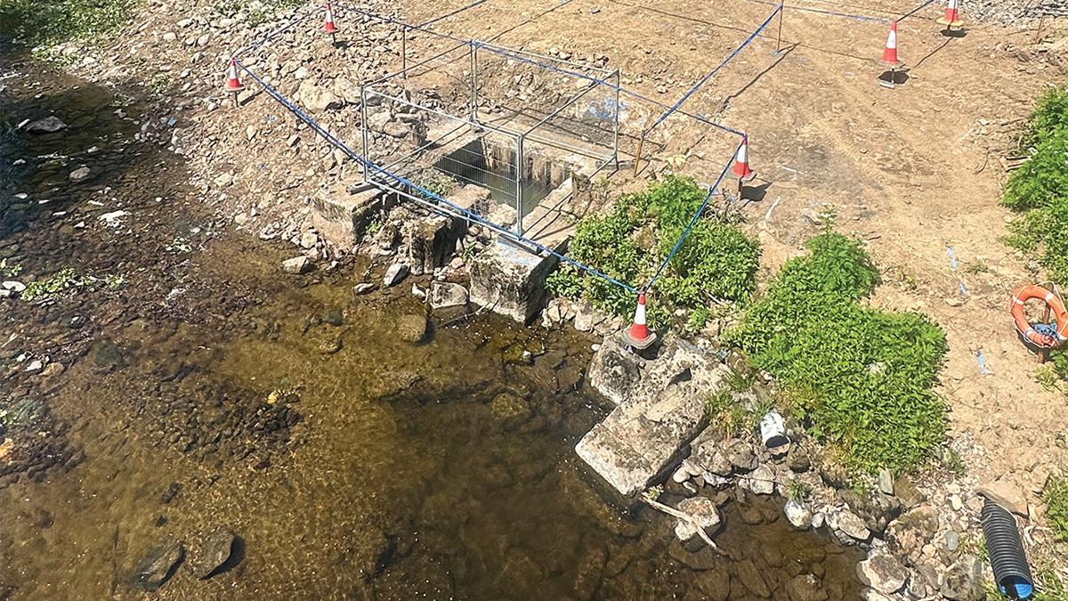 Existing abstraction structure from previous pumped line to Lintrathen WTW - Courtesy of Scottish Water