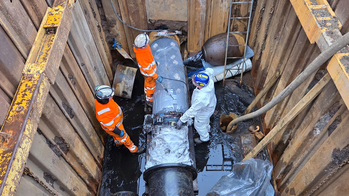 UV light train insertion - Courtesy of Environmental Techniques Ltd