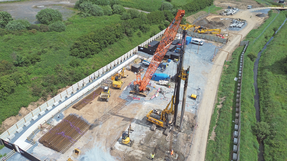 Secant piling site set-up - Courtesy of Dawson-WAM Ltd