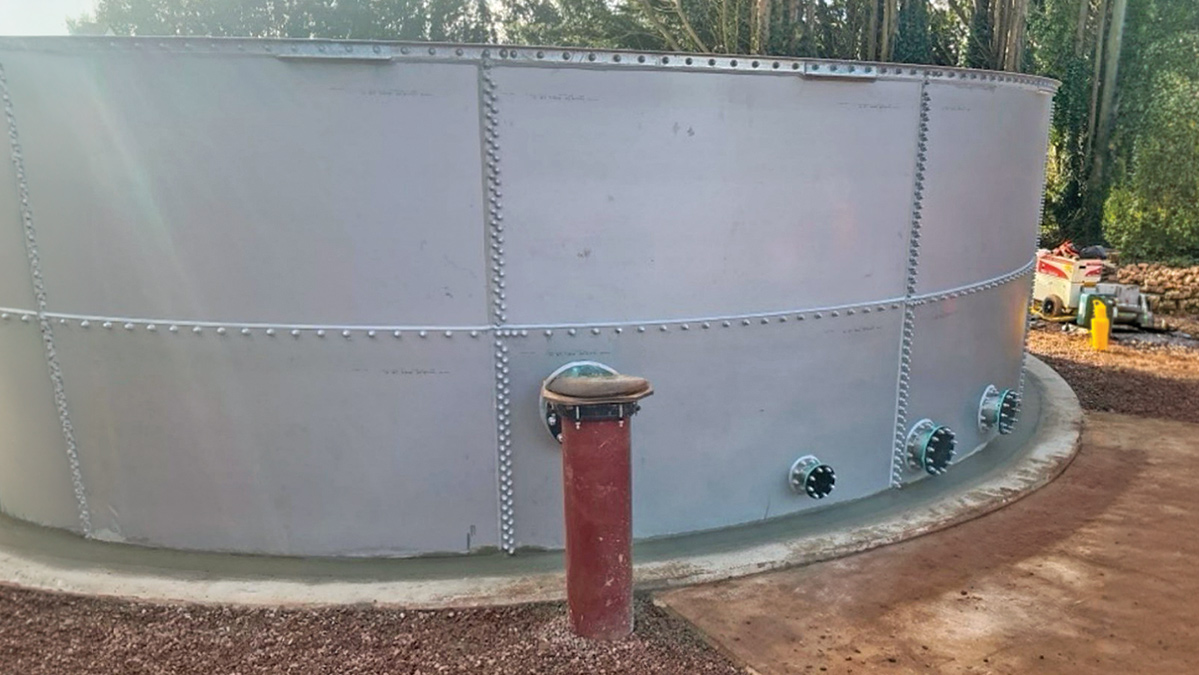 Storm tank erected onto base - Courtesy of Galliford Try