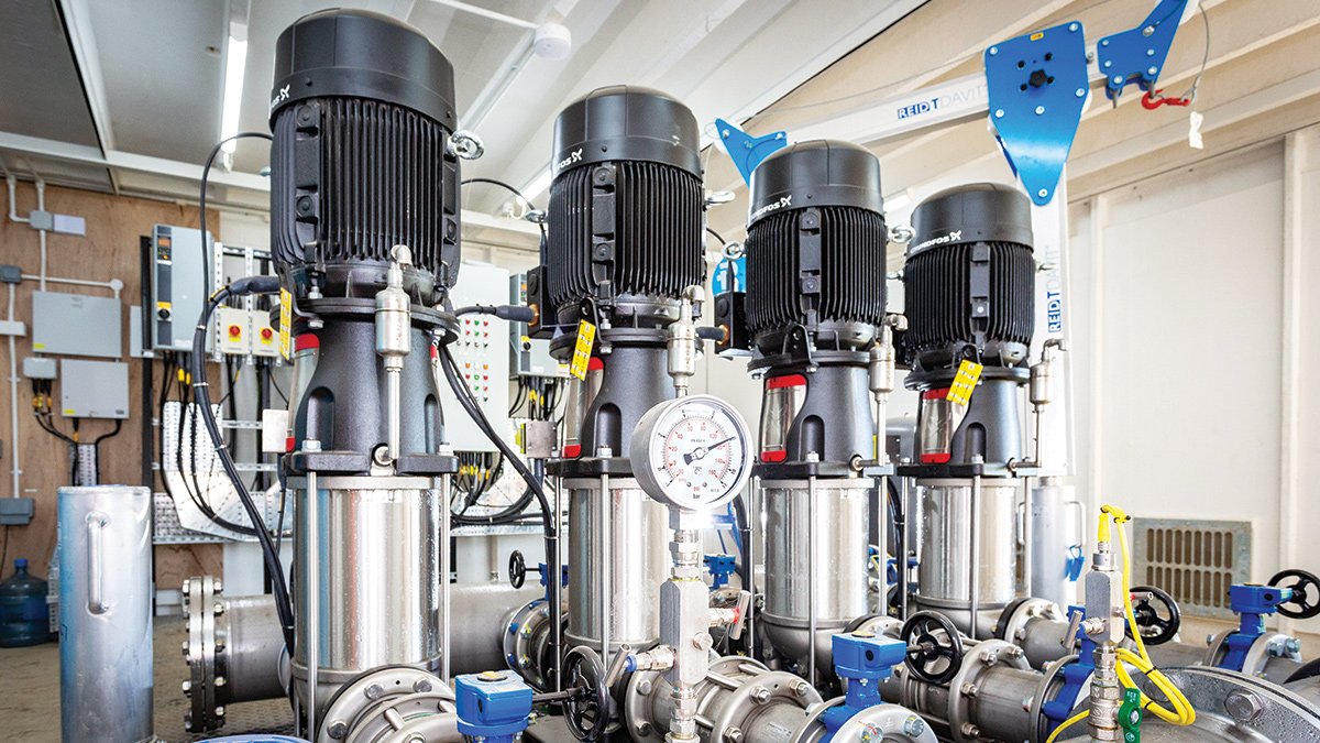Grundfos pumps and controls with analog measurement of outlet pressure - Courtesy of Esh Stantec